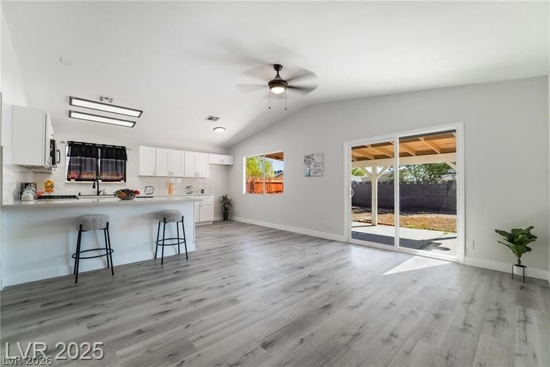 4452 Peterson Drive — photo 3