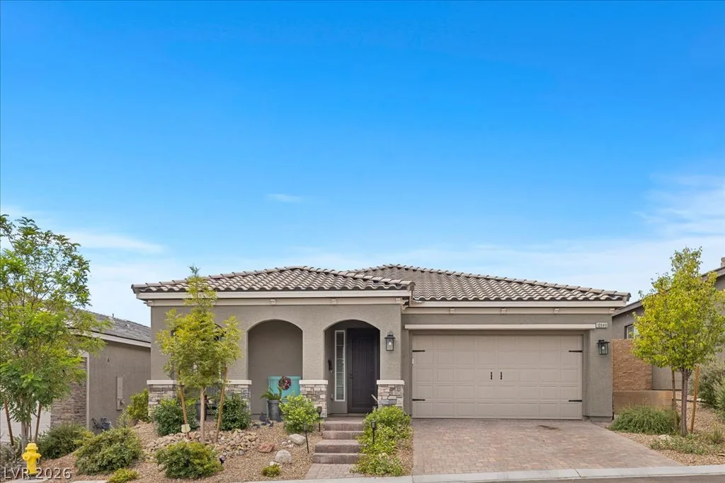 10949 Nicholas Jay Avenue — photo 2