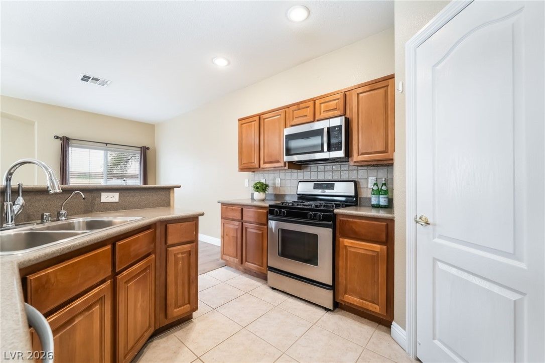 1080 Slate Crossing Lane 3 — photo 4