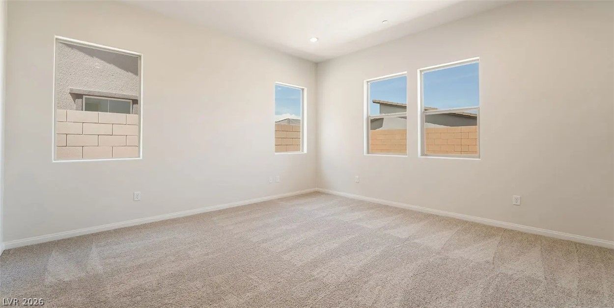 650 Ambridge Drive — photo 5 of 8