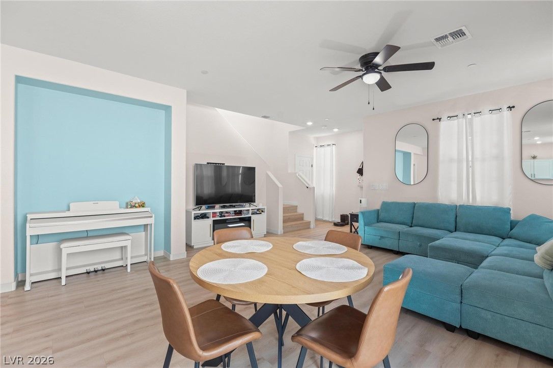1135 Frye Mesa Avenue — photo 4 of 39