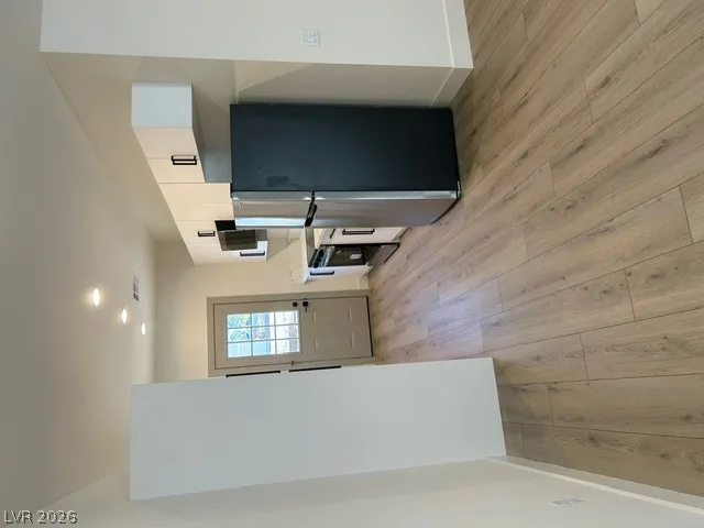 1060 Hall Avenue 1 — photo 4