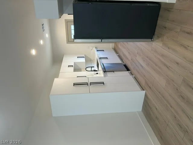 1060 Hall Avenue 1 — photo 5