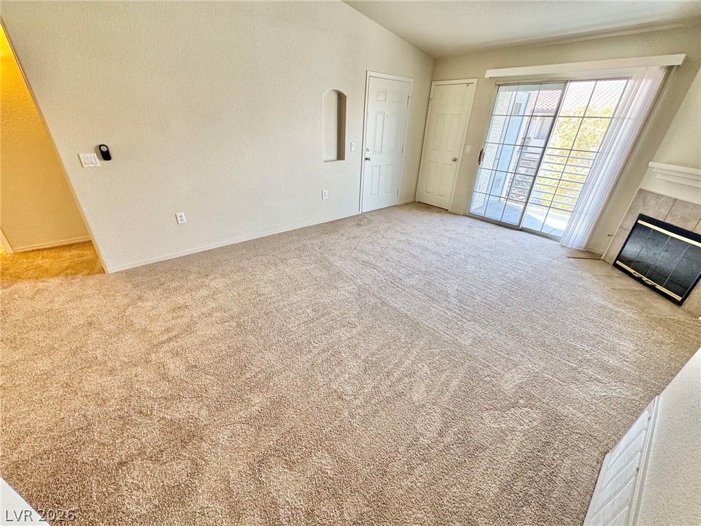 3318 North Decatur Boulevard 2093 — photo 4