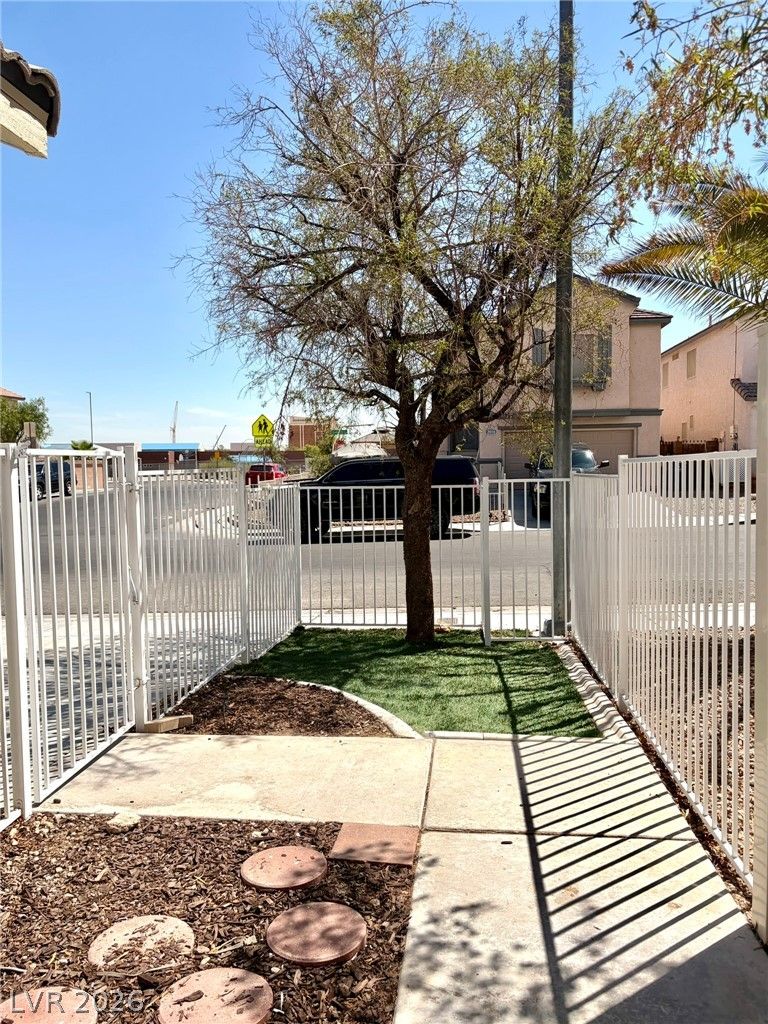 7005 Pacific Coast Street — photo 4