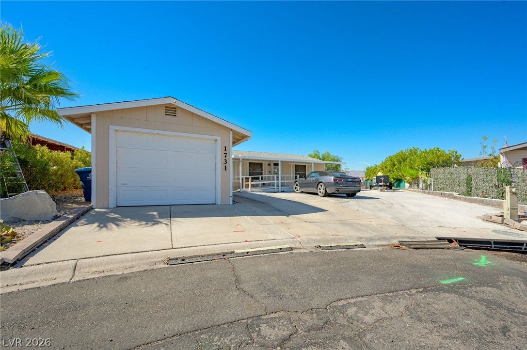 1731 Esquina Street — photo 2