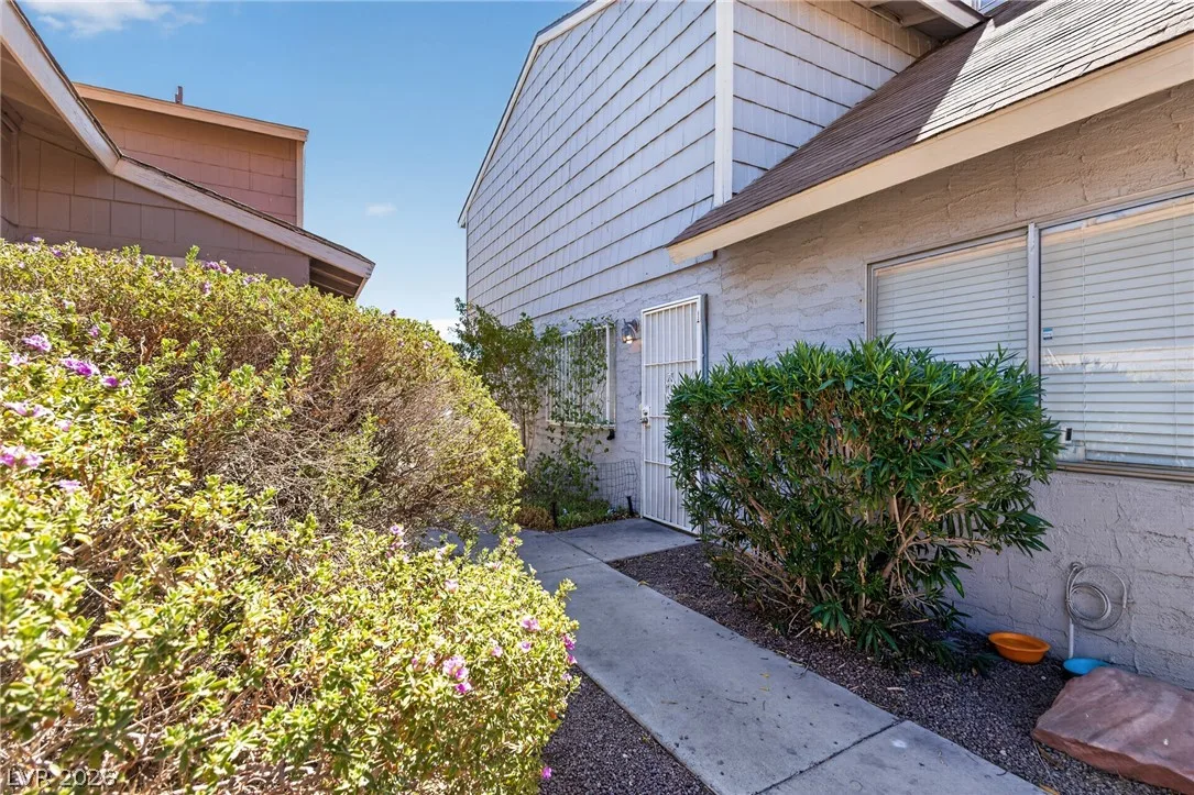 5125 Golden Lane A — photo 2