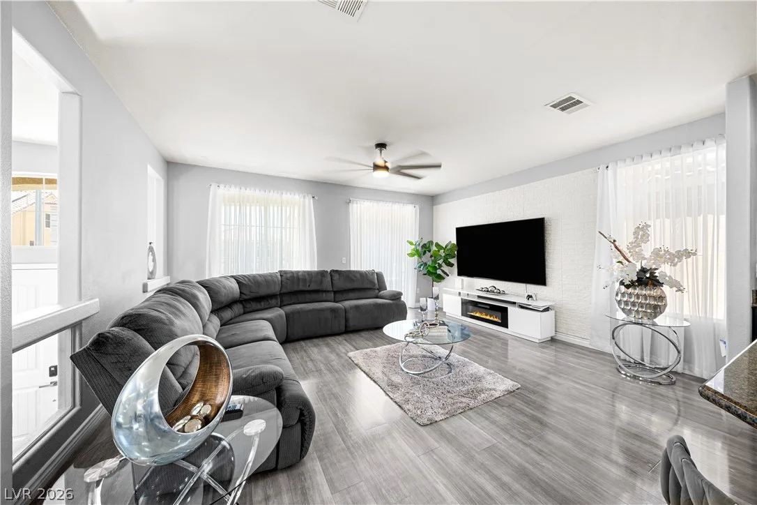 9420 Logan Ridge Court — photo 4