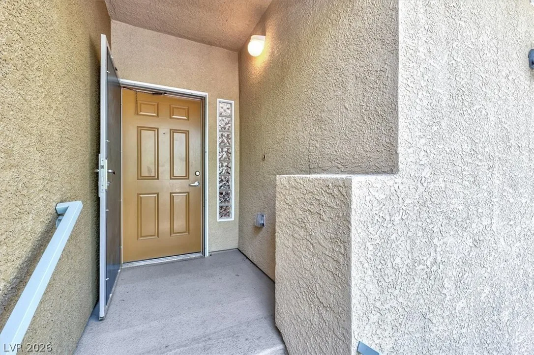 845 Canterra Street 2051 — photo 4
