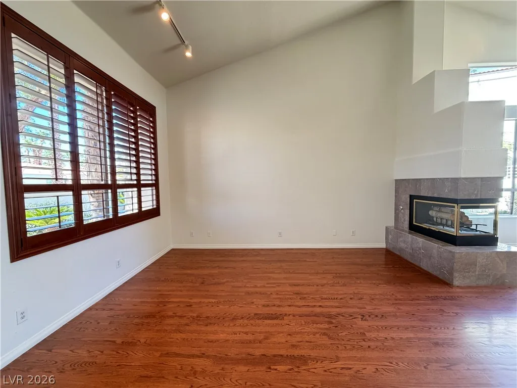 7468 Orange Haze Way — photo 3