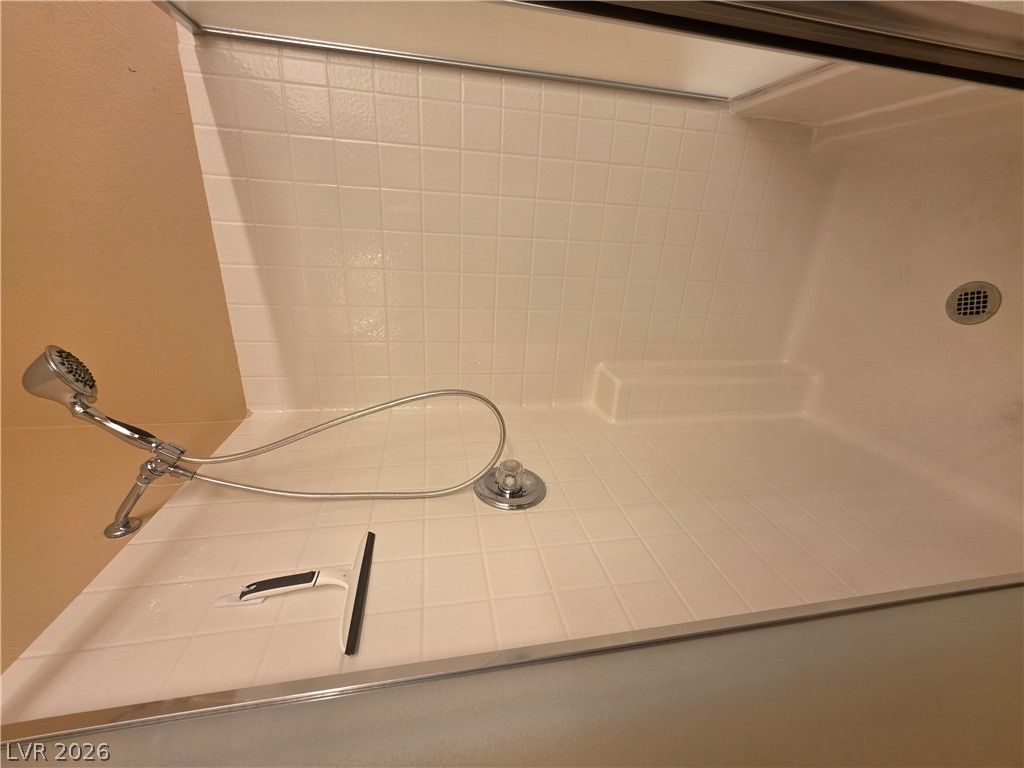 904 Domnus Lane 105 — photo 5