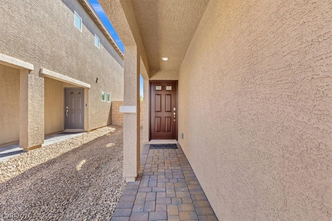 5702 Sunset Sedona Street — photo 2