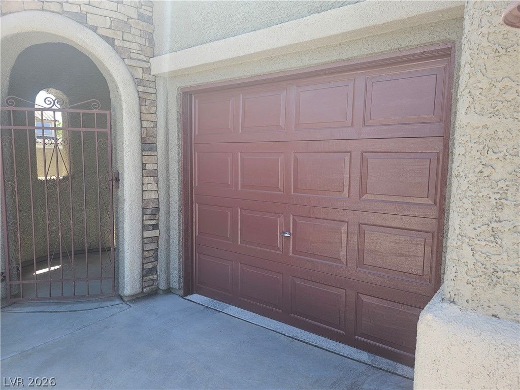 230 Valerian Street — photo 3 of 24