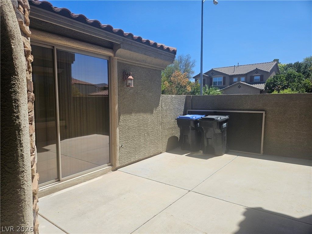 230 Valerian Street — photo 5 of 24