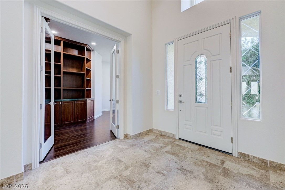 317 Onyx Crest Street — photo 4
