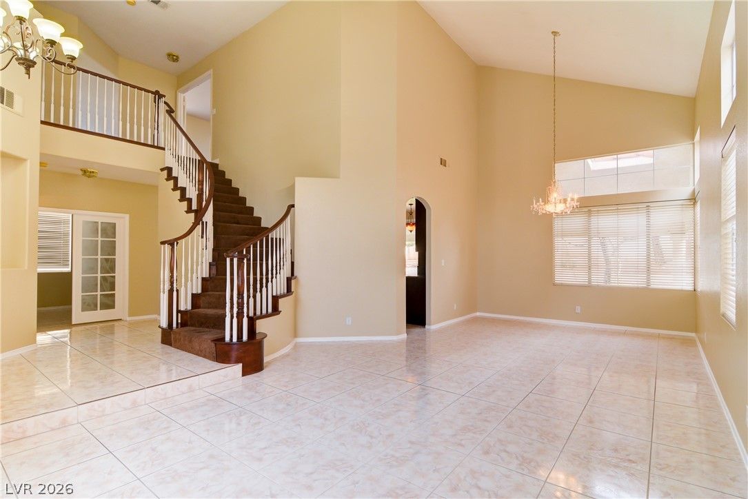 2069 Sapphire Valley Avenue — photo 2