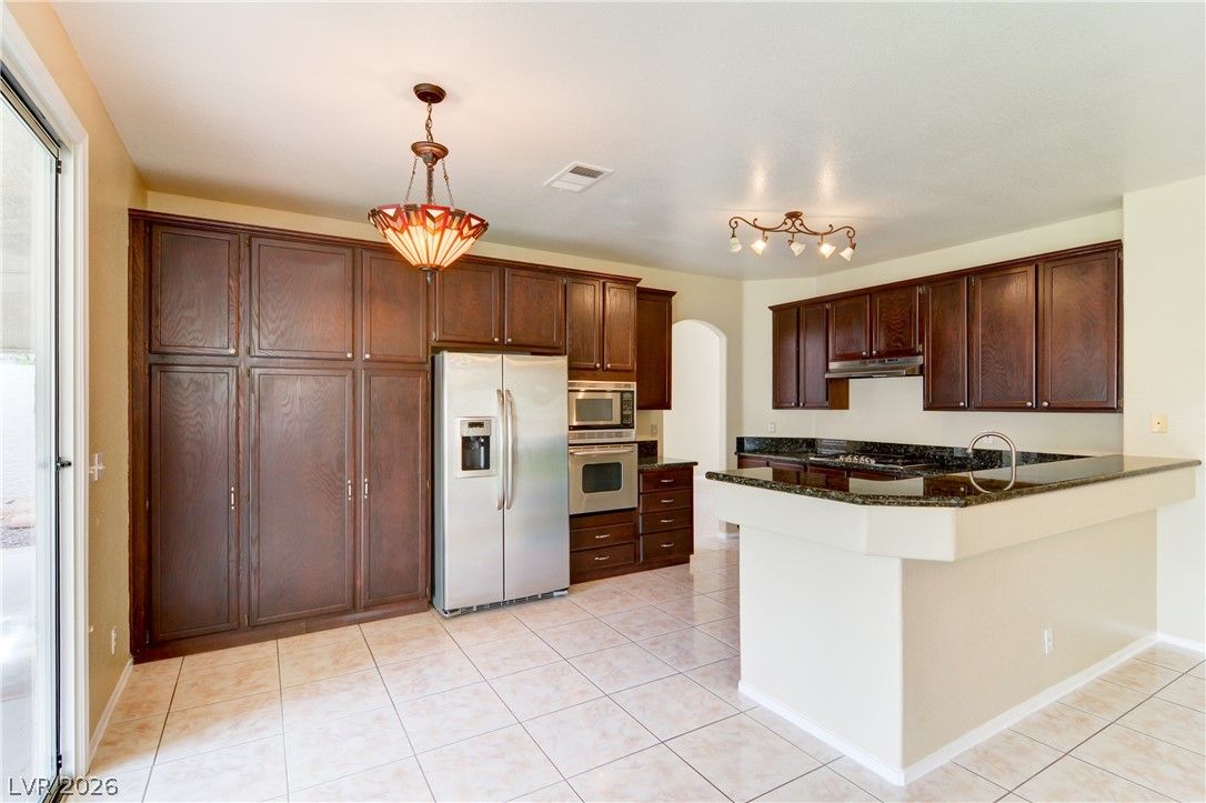 2069 Sapphire Valley Avenue — photo 4