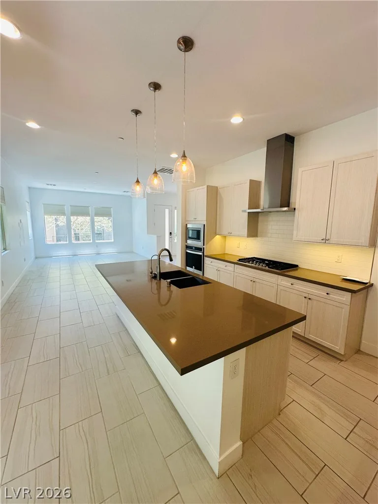 11297 Essence Point Avenue 101 — photo 5