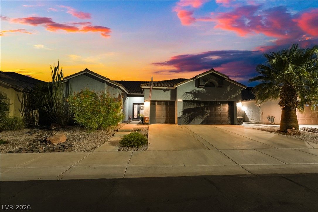 1580 Bamboo Bay Drive — photo 2 of 49