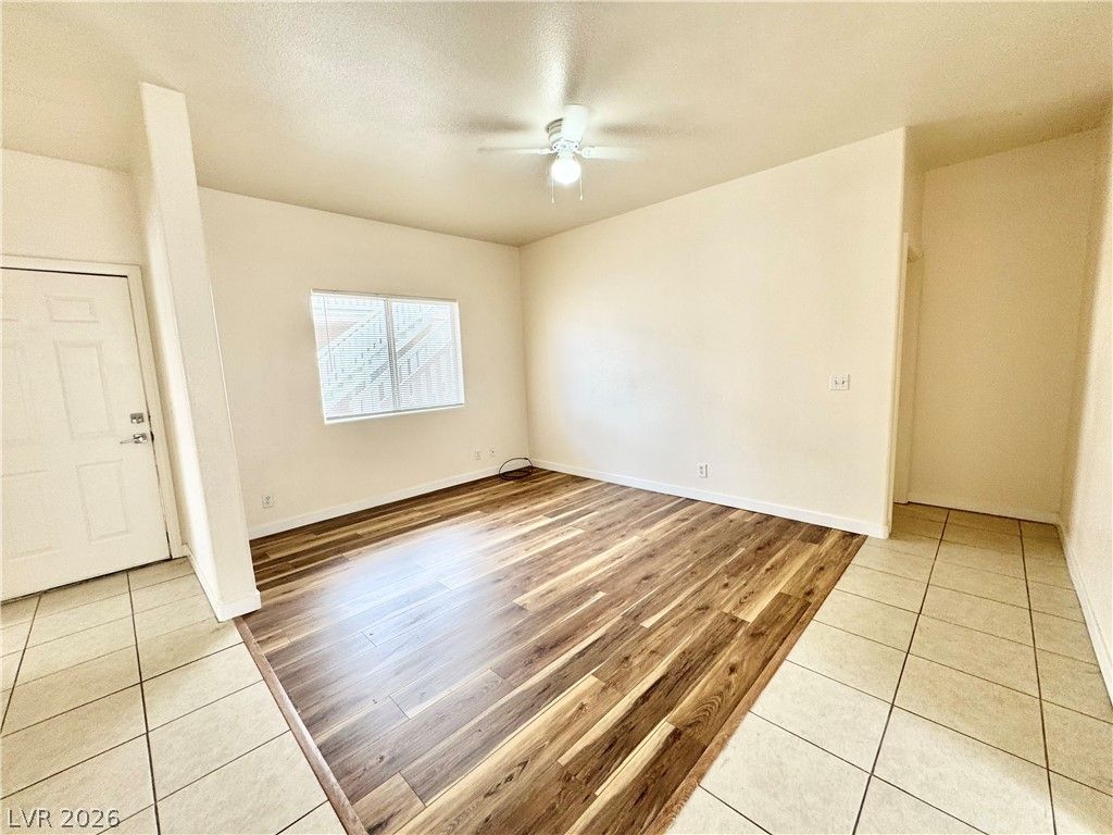 1827 East CALVADA 1 — photo 3 of 12