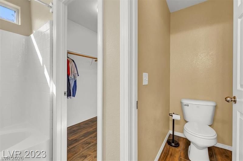 6870 Graceful Cloud Avenue — photo 4