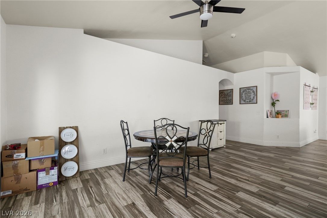 5438 Iberville Street — photo 4 of 33