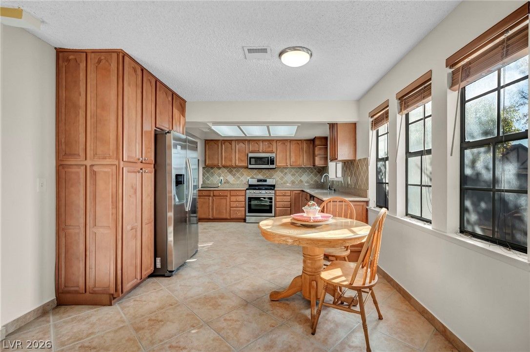 3923 Landsdown Place — photo 5