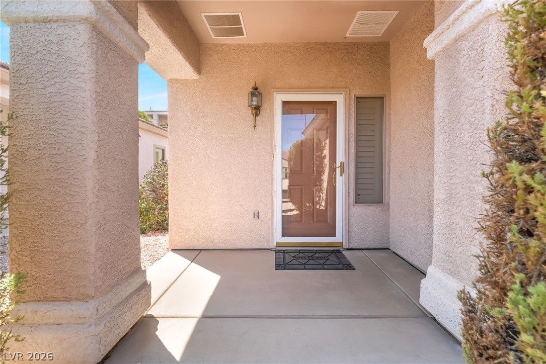 539 Cypress Gardens Place — photo 2 of 31