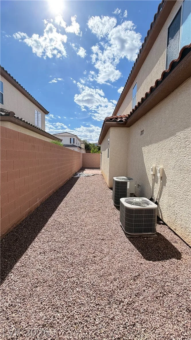 8373 GOURLEY Avenue — photo 4