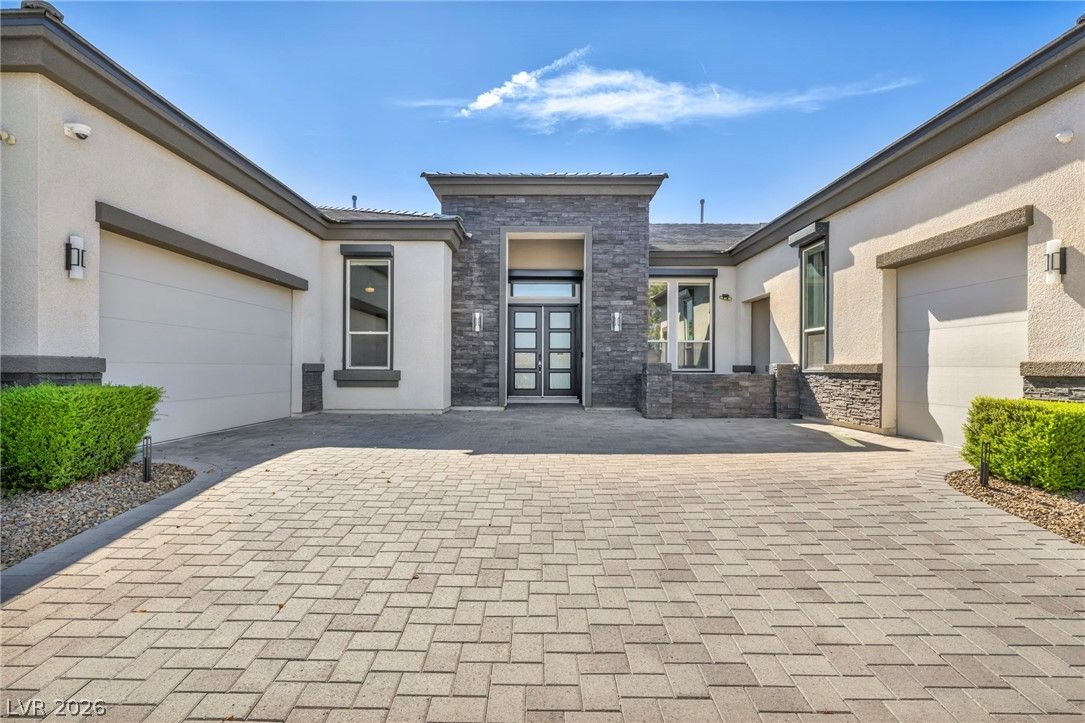 1121 Du Fort Hills Court — photo 3