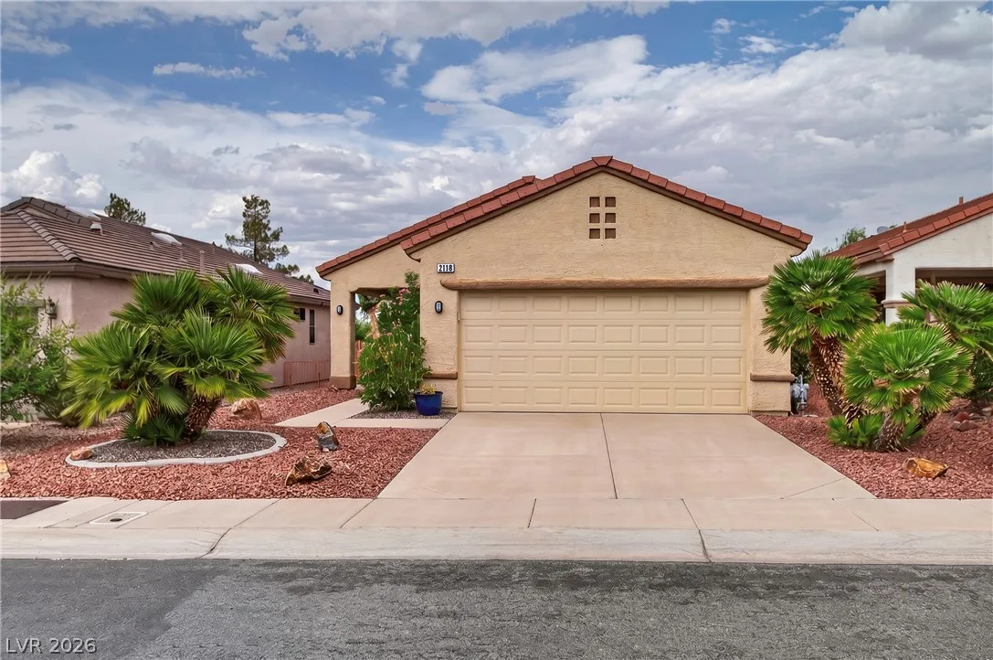 2118 Desert Woods Drive — photo 2