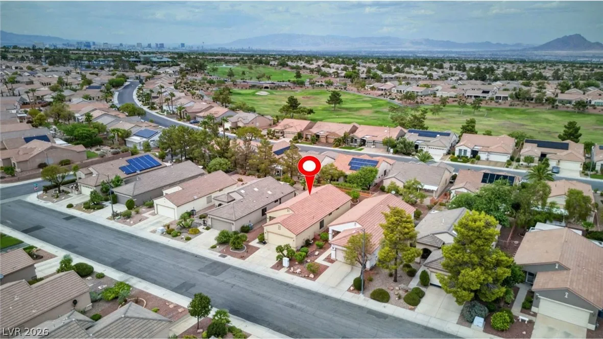 2118 Desert Woods Drive — photo 3