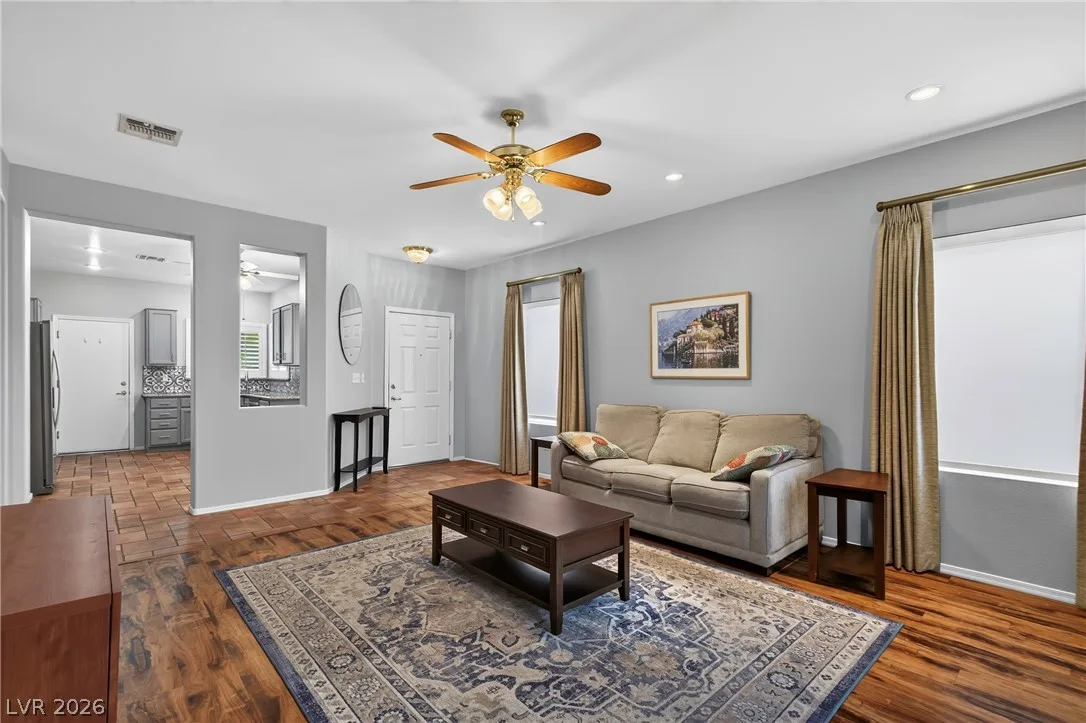 2118 Desert Woods Drive — photo 4