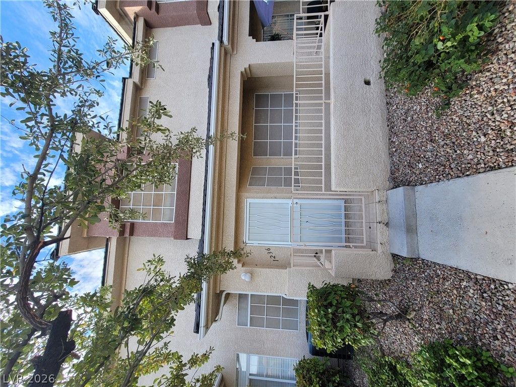 1236 DUSTY CREEK Street — photo 2