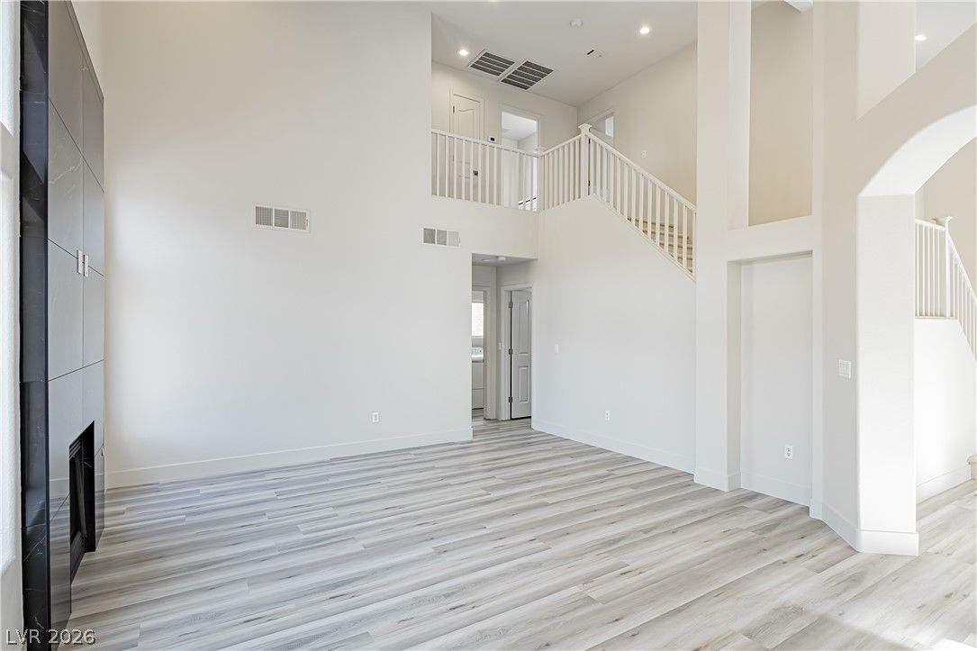 7816 Sparrowgate Avenue — photo 3 of 21