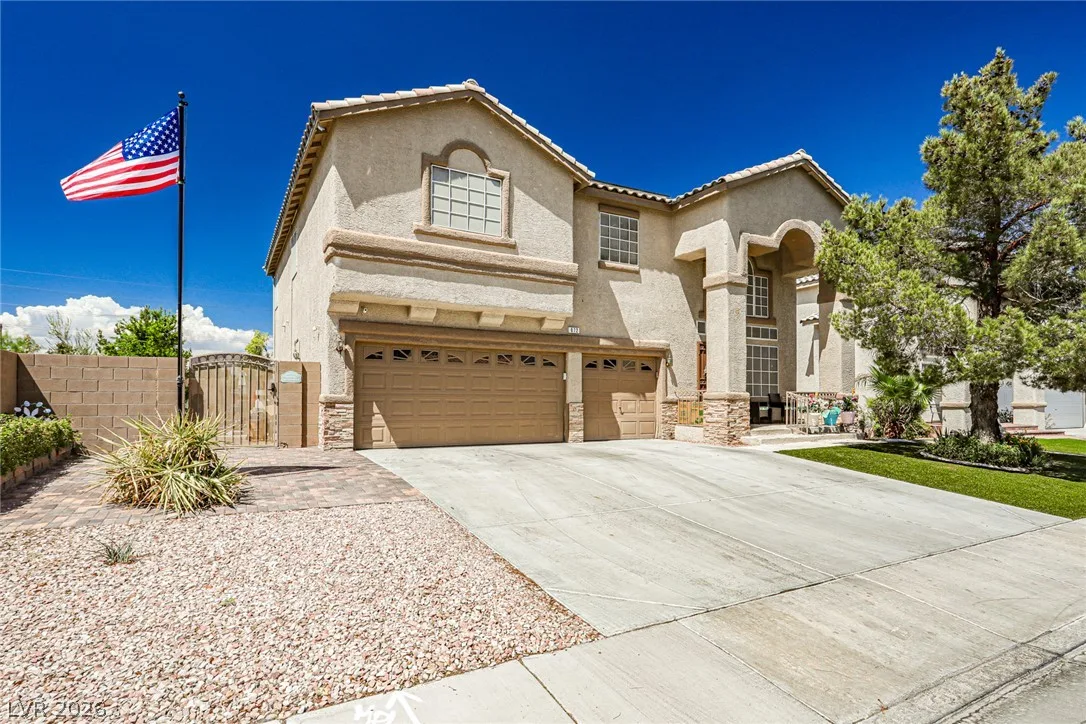 672 Kentons Run Avenue — photo 2