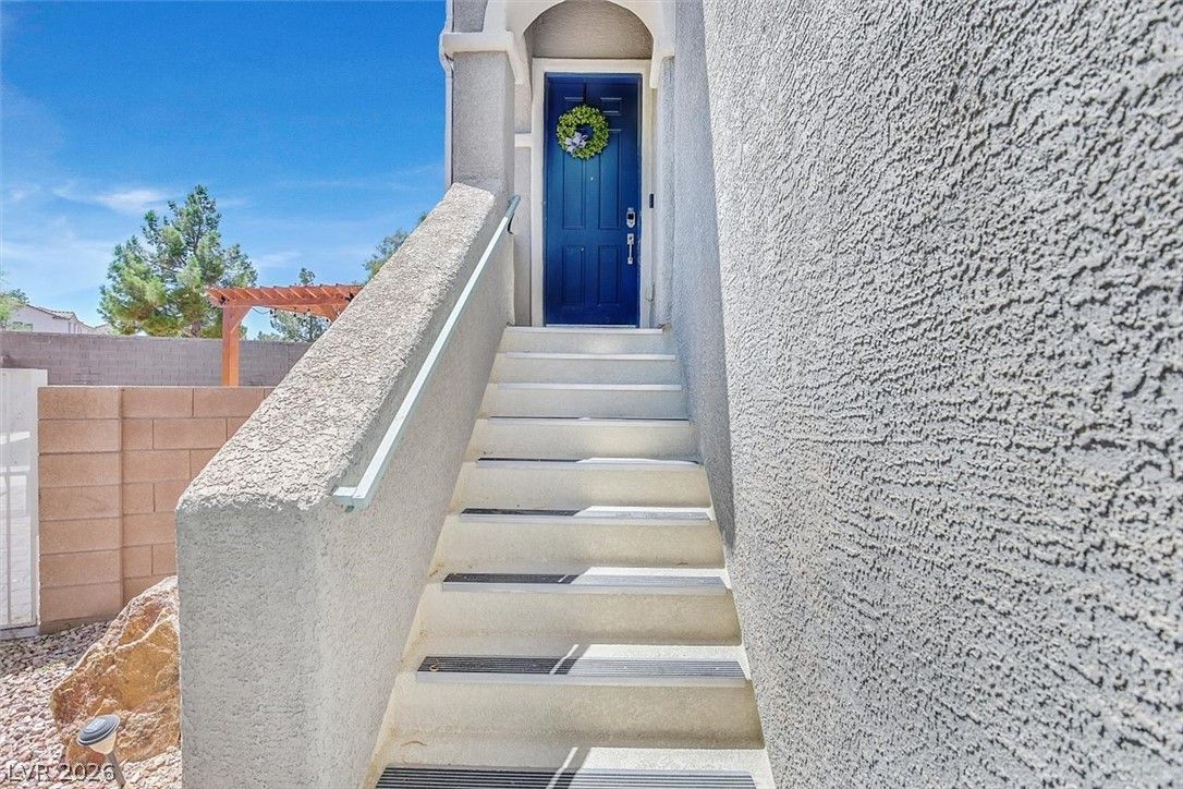 8753 Dodds Canyon Street — photo 2