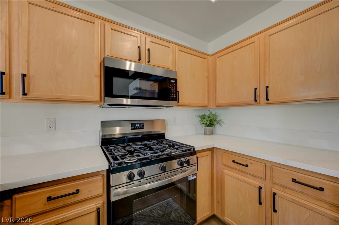 2305 West Horizon Ridge Parkway 814 — photo 5