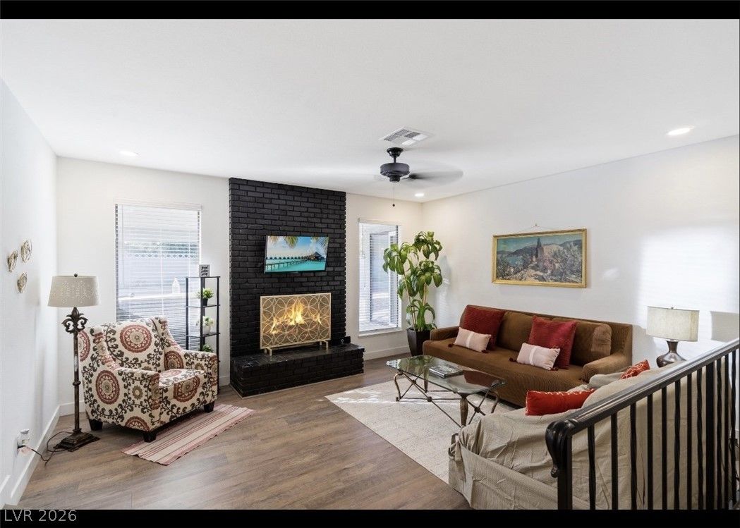 712 Glen Abbey Circle — photo 5