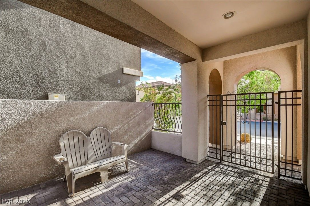 1858 Morro Vista Drive — photo 3
