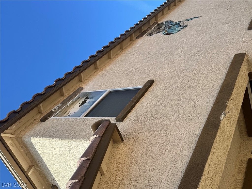 6037 Mazeno Peak Street — photo 5 of 21