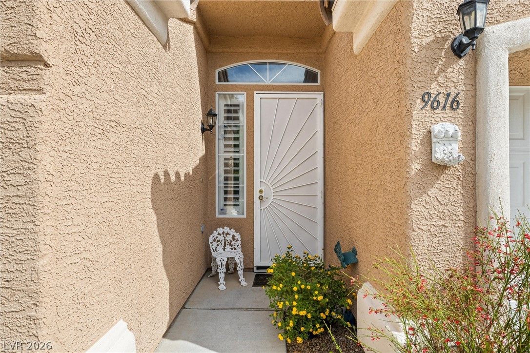 9616 Emeraude Avenue — photo 3