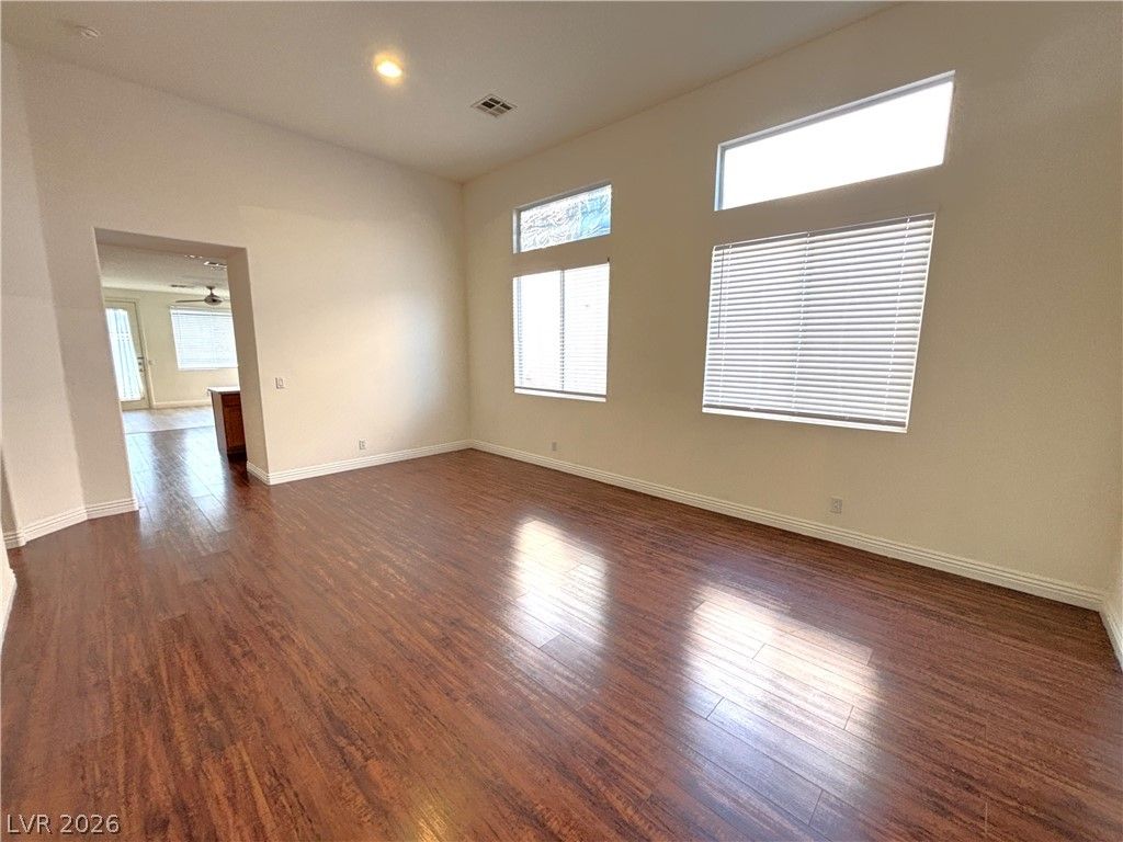 9854 Ridge Hill Avenue — photo 3