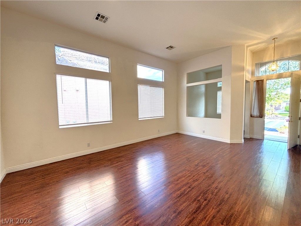 9854 Ridge Hill Avenue — photo 4