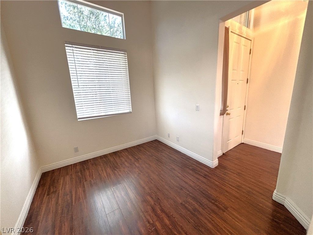 9854 Ridge Hill Avenue — photo 5