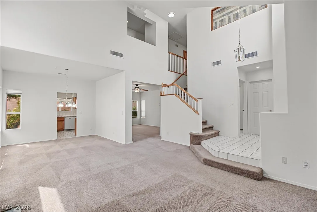 2909 Sarina Avenue — photo 5