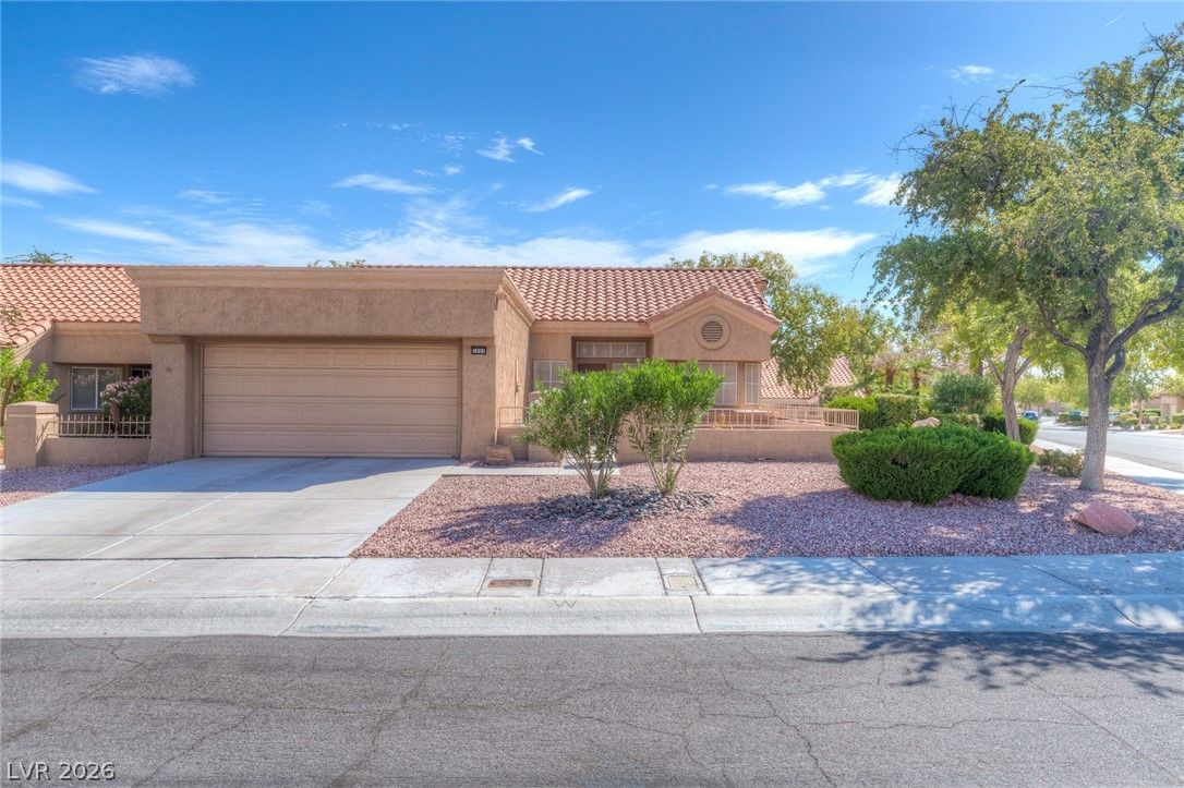 2400 Sunup Drive — photo 2