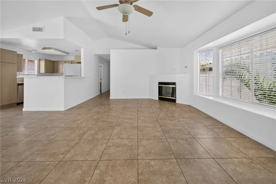 5412 Moonstruck Avenue — photo 4