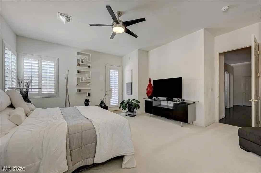 1413 Pine Leaf Drive — photo 4 of 11