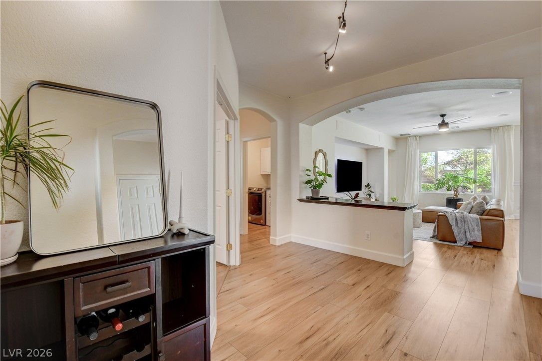 2546 Belgreen Street — photo 4